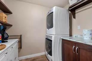 2031 Parkwood Ct, Green Bay, WI 54304 - Photo 27