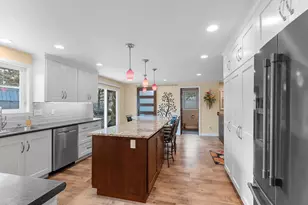 2031 Parkwood Ct, Green Bay, WI 54304 - Photo 19