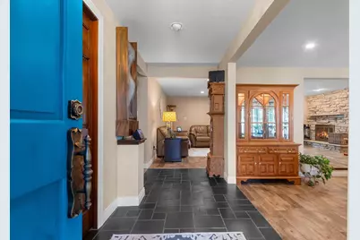 2031 Parkwood Court, Green Bay, WI 54304 - Photo 5