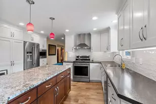 2031 Parkwood Ct, Green Bay, WI 54304 - Photo 23