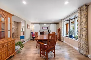 2031 Parkwood Ct, Green Bay, WI 54304 - Photo 5