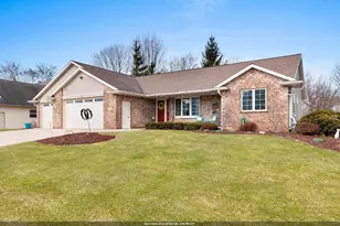 801 Pinecrest Rd, Green Bay, WI 54313 - Photo 1