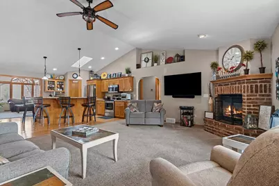 801 Pinecrest Road, Green Bay, WI 54313 - Photo 9