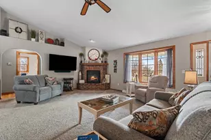 801 Pinecrest Rd, Green Bay, WI 54313 - Photo 5