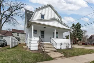 22 E Melvin Ave, Oshkosh, WI 54901 - Photo 3