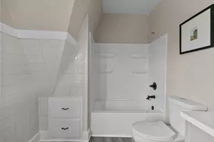 22 E Melvin Ave, Oshkosh, WI 54901 - Photo 15