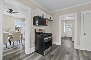 22 E Melvin Ave, Oshkosh, WI 54901 - Photo 13