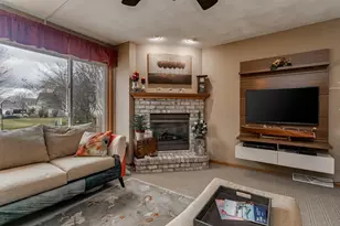 W6074 Strawflower Dr, Appleton, WI 54915 - Photo 7