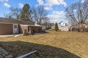 571 Grove St, Neenah, WI 54956 - Photo 25