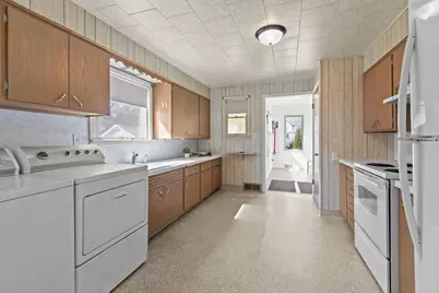 571 Grove Street, Neenah, WI 54956 - Photo 11