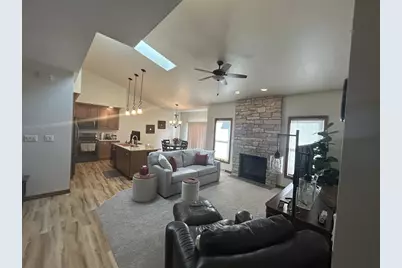 2206 Blue Stem Lane, De Pere, WI 54115 - Photo 5