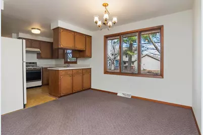 3026 Evergreen Avenue, Green Bay, WI 54313 - Photo 3