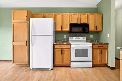 343 Dakota Lee Way, Omro, WI 54963 - Photo 5