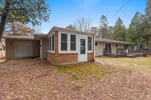 1023 Laverne Dr, Green Bay, WI 54311 - Photo 11