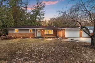 1023 Laverne Dr, Green Bay, WI 54311 - Photo 1