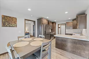3020 S Weiler Rd, Kaukauna, WI 54130 - Photo 5