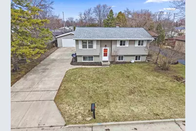 1204 E Park Hills Drive, Appleton, WI 54915 - Photo 45