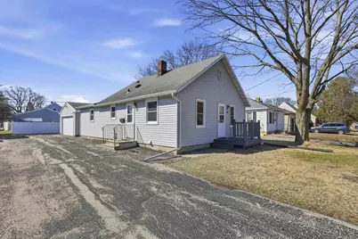 1001 W Grant Street, Appleton, WI 54914 - Photo 1