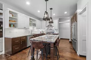 2875 Stone Creek Cir, Suamico, WI 54313 - Photo 23