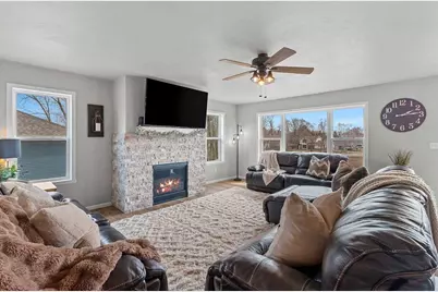 1221 Velsen Road, Green Bay, WI 54313 - Photo 5