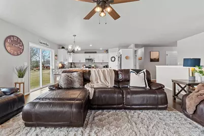 1221 Velsen Road, Green Bay, WI 54313 - Photo 7