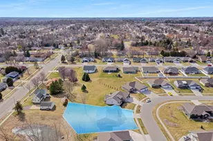 1221 Velsen Rd, Green Bay, WI 54313 - Photo 37