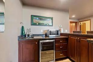 1979 Kettle Creek Dr, De Pere, WI 54115 - Photo 39