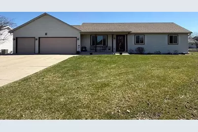 31 Greenbriar Court, Fond du Lac, WI 54935 - Photo 1