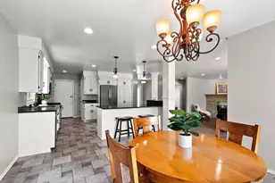 2763 S Memorial Dr, Green Bay, WI 54313 - Photo 17