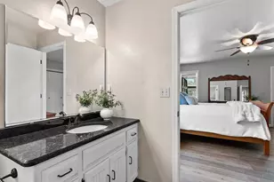 2763 S Memorial Dr, Green Bay, WI 54313 - Photo 27