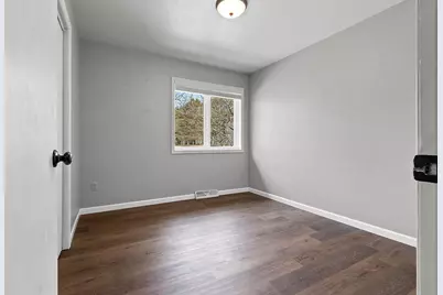 2763 S Memorial Drive, Green Bay, WI 54313 - Photo 19