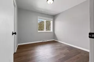 2763 S Memorial Dr, Green Bay, WI 54313 - Photo 19