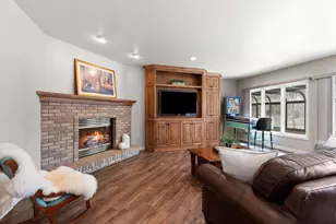 2763 S Memorial Dr, Green Bay, WI 54313 - Photo 3