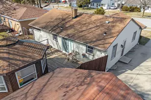 1714 Lilac Ln, Green Bay, WI 54302 - Photo 7