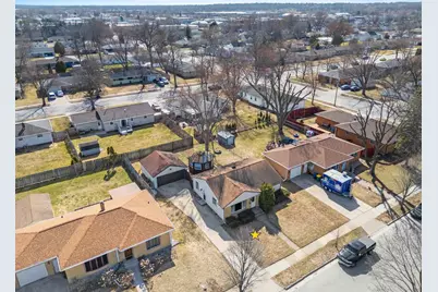 1714 Lilac Lane, Green Bay, WI 54302 - Photo 5