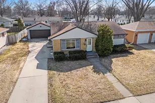 1714 Lilac Ln, Green Bay, WI 54302 - Photo 1