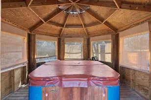 1714 Lilac Ln, Green Bay, WI 54302 - Photo 9