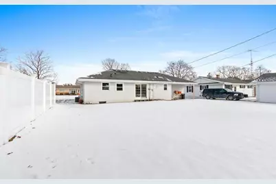 1619 Orchard Drive, Manitowoc, WI 54220 - Photo 39