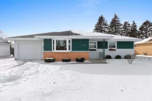 1619 Orchard Dr, Manitowoc, WI 54220 - Photo 41