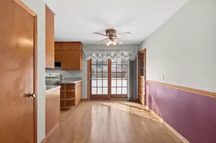 1619 Orchard Dr, Manitowoc, WI 54220 - Photo 9