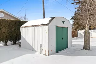 1619 Orchard Dr, Manitowoc, WI 54220 - Photo 37