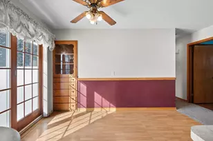 1619 Orchard Dr, Manitowoc, WI 54220 - Photo 11