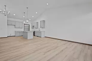 3385 Shawano Ave, Green Bay, WI 54313 - Photo 9