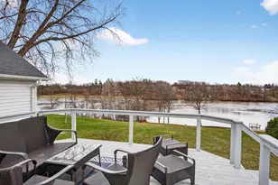 739 Park St, Wrightstown, WI 54180 - Photo 5