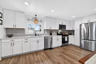 739 Park St, Wrightstown, WI 54180 - Photo 11