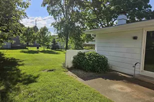 1823 N Alvin St, Appleton, WI 54911 - Photo 3