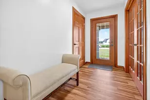 4424 Harbor Village Dr, Omro, WI 54963 - Photo 5