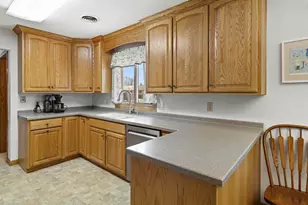 1109 Morningside Ct, Marinette, WI 54143 - Photo 5