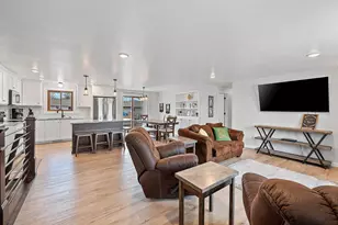 1855 St Agnes Dr, Green Bay, WI 54304 - Photo 3