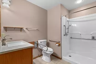 1274 W 18th Ave, Oshkosh, WI 54904 - Photo 21